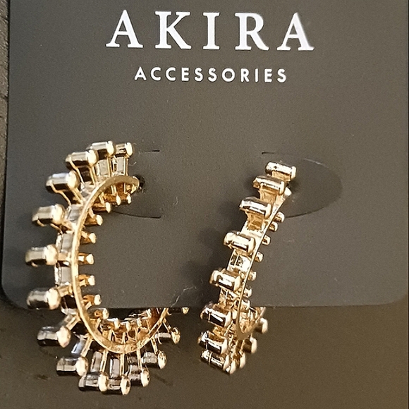 AKIRA Gold & Pearl Jewelry Bundle - Picture 2 of 3